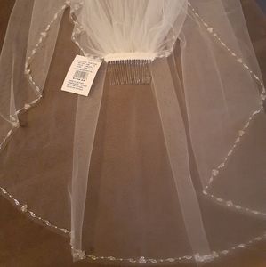 New David's Bridal Veil